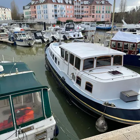 Loft Sur L'eau Avec Balneo Hotel en barco Cergy