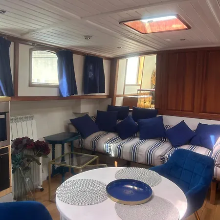 Loft Sur L'eau Avec Balneo Hotel en barco Cergy